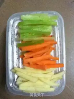 Make ♪ Time food makes chicken wings ♪ step 1