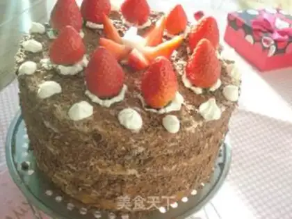 Make Strawberry birthday cake step 6