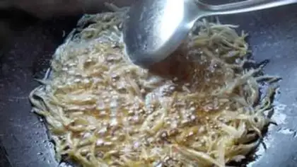 Make Spicy silverfish step 1