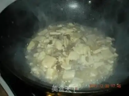 Make Cinnamon crystal cake step 1