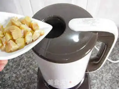 Make Chestnut chicken congee step 11
