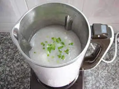 Make Chestnut chicken congee step 12