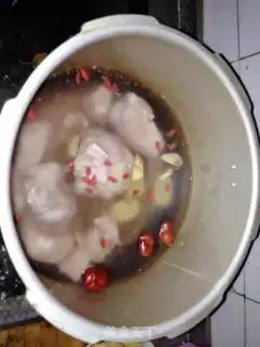 Make Tonguilla cornbone soup step 1