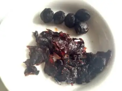 Make Cinnamon char tea step 1