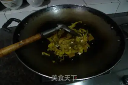 Make Sour sauce and rice powder step 5