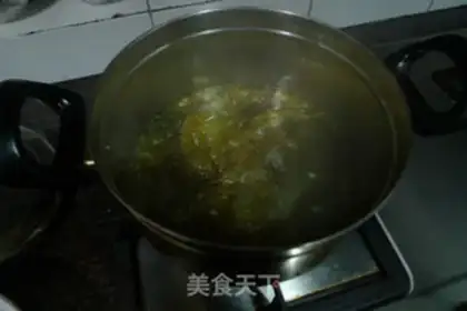 Make Sour sauce and rice powder step 6