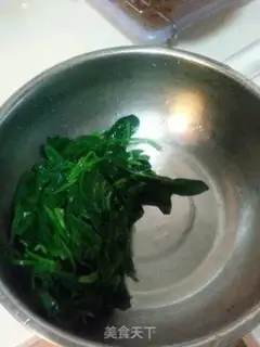 Make Spinach with peanuts step 4