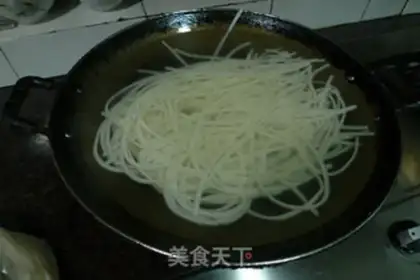 Make Sour sauce and rice powder step 8