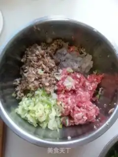 Make Crackers, mushrooms, shrimp step 1