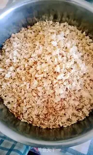 Make Peanut and rice candy step 4