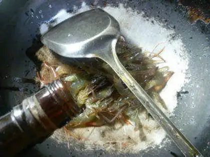 Make Garlic shrimp step 3