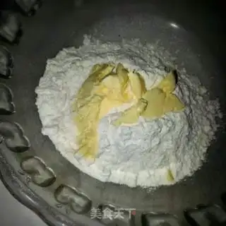 Make raisin walnut scone step 1