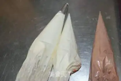 Make Chocolate mousse cake step 14