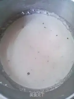 Make Sesame snow rolls step 1
