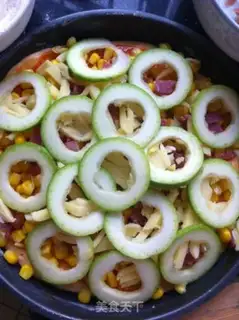Make A gravy corn pizza step 13