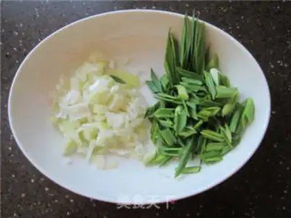 Make Tomato blossoms step 1