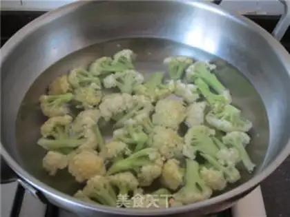Make Tomato blossoms step 2