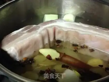Make Sour sauce and white meat step 2