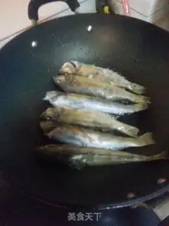 Make They always burn yellow fish step 1