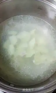 Make Celery makes lilies step 5
