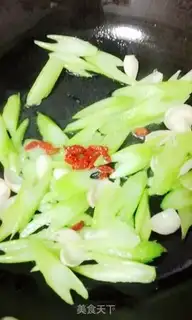 Make Celery makes lilies step 7