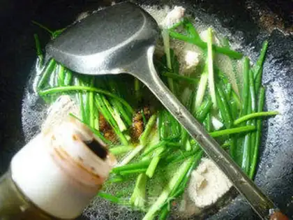 Make The onions are burning up step 8