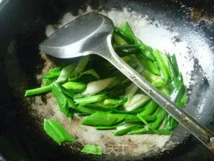 Make Garlic fried oil step 4