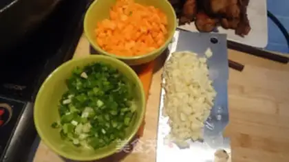 Make The hand grabs the garlic bone step 5