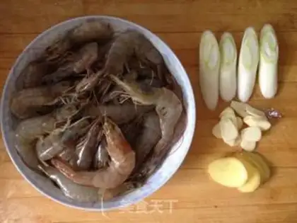 Make Tomato shrimp step 0