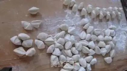 Make Cream shrimp mushroom dumplings step 20