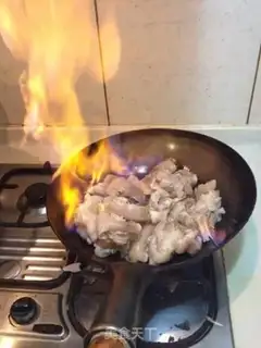 Make Red burning pig hoof step 2