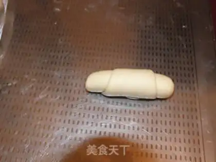 Make Cream roll step 10