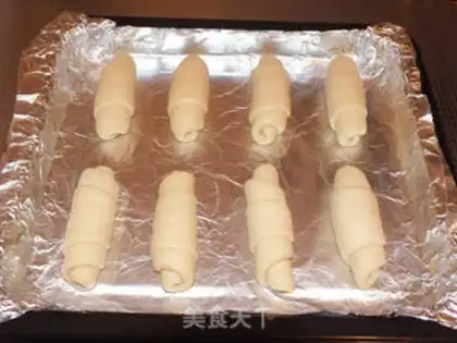 Make Cream roll step 11