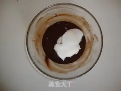 Make Six-inch chocolate twirl cake step 9