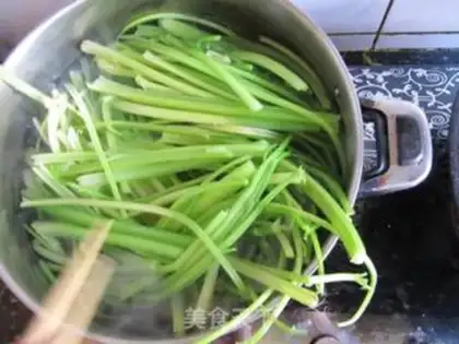 Make Celery pork buns step 4
