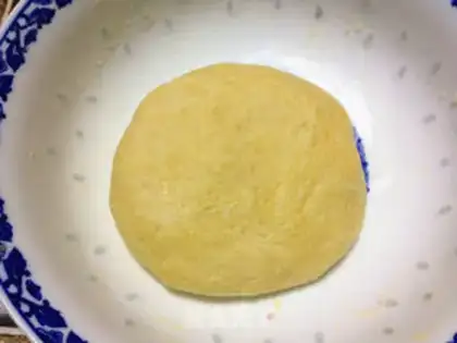 Make Apple almond pie step 2