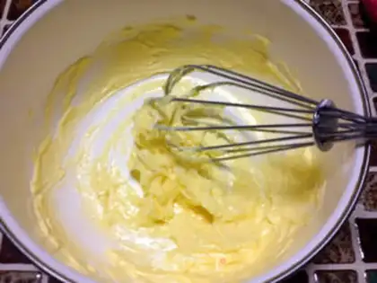 Make Apple almond pie step 3