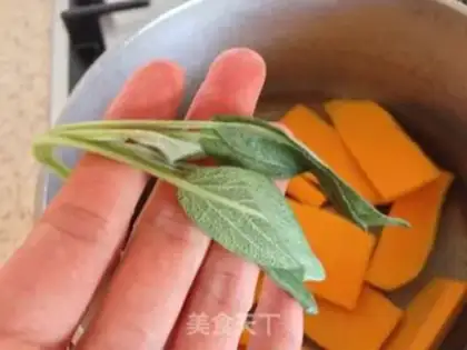 Make Pumpkin soup step 1