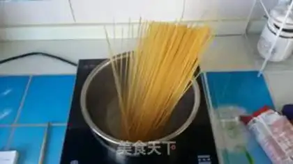 Make Medium Italy Noodles step 1