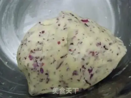 Make Rose heart cookies step 7