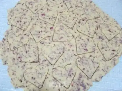 Make Rose heart cookies step 9
