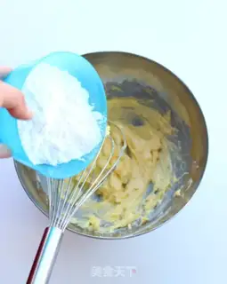 Make Basic pound cake step 2