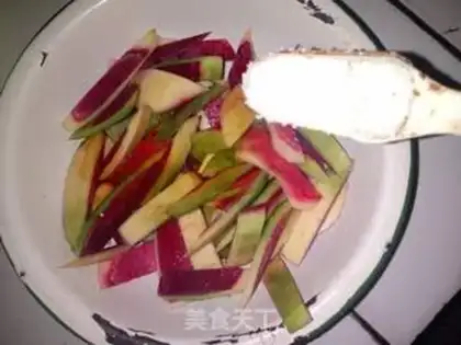 Make radish pickles step 6
