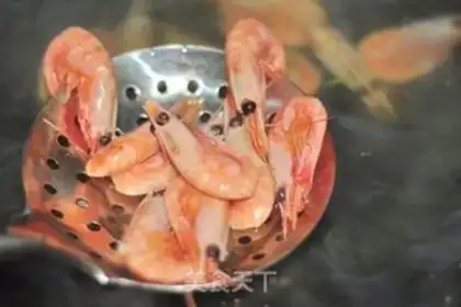 Make Arctic shrimp salad step 7