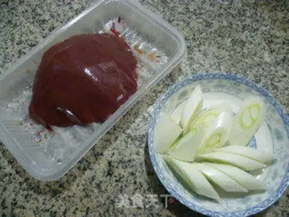 Make Onion fried liver step 0