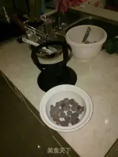 Make Homemade rose model chocolate step 0