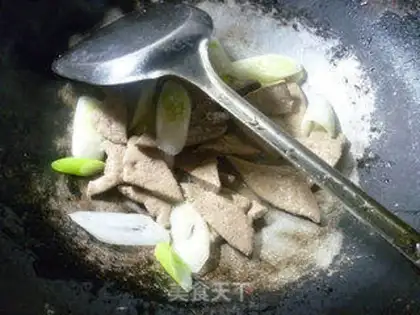 Make Onion fried liver step 9