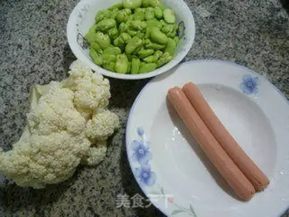 Make Ham sausages, beans, broccoli step 0