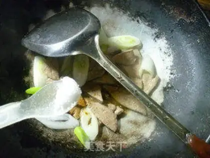 Make Onion fried liver step 11