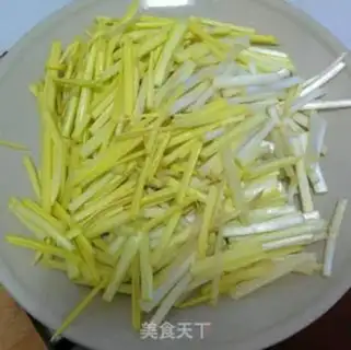 Make Yellow eggs step 2